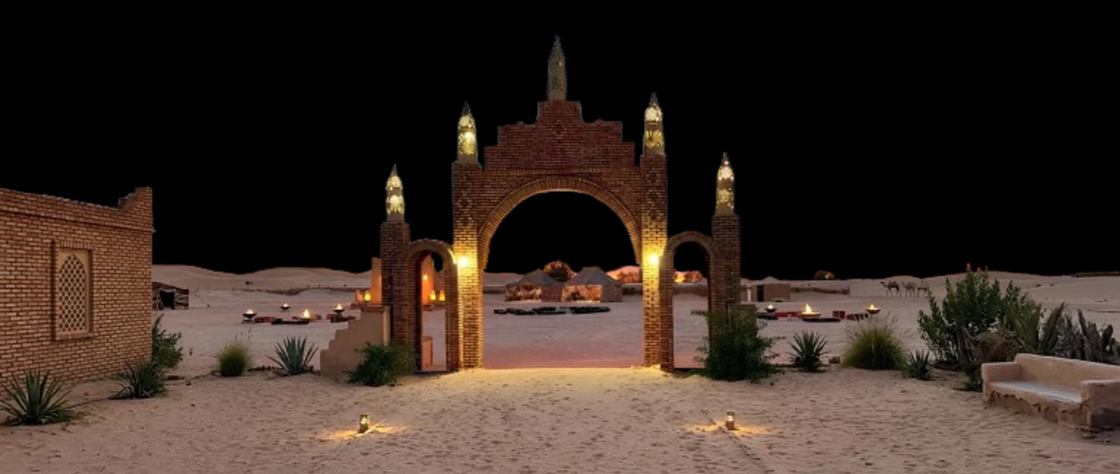 The lantern-lit Sabria gate at sunset